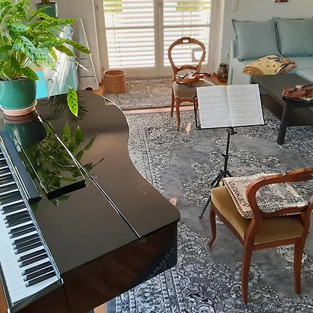 Apartment Mit Klavier *